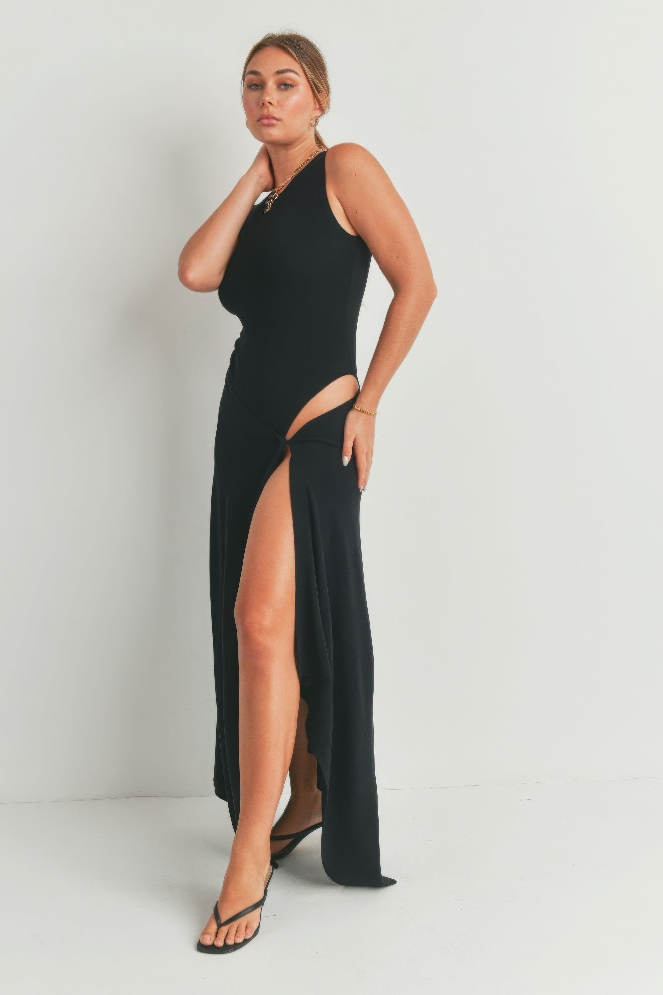 Elegant Maxi Dress with Slit – 100% Viscose, Classic Black, Comfortable & Stylish